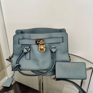 Micheal Kors Purse with Matching Wallet